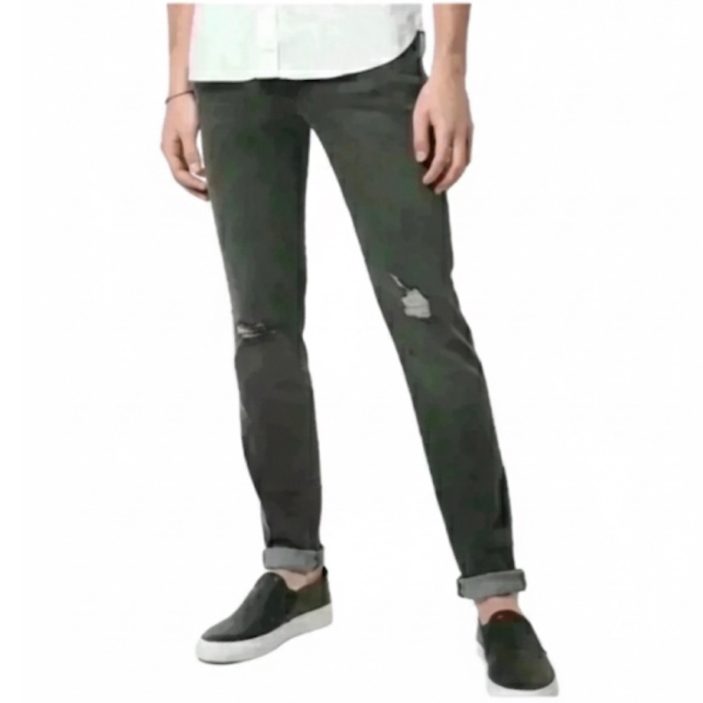 NWT! FRAME Men's "L'Homme Skinny" Distressed
Jeans In Verne Wash Size 30